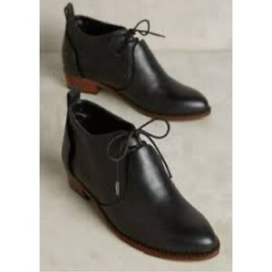 Kelsi Dagger Anthro Brooklyn Court Oxford Booties in black leather size 6.5 EUC